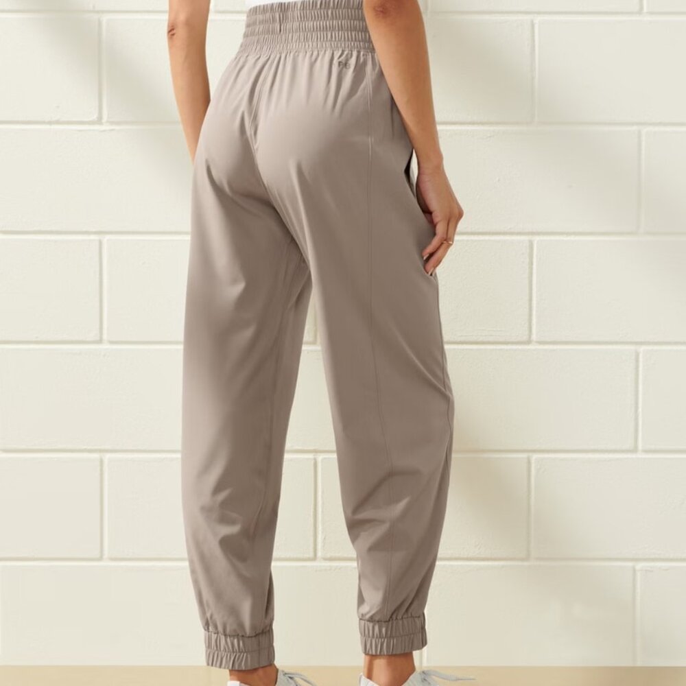 Abercrombie Women's Ypb Motiontek Jogger In Cream… - image 1